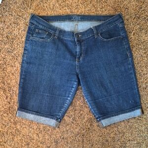 Old Navy Sz 14 Diva Blue Jean Shorts with Rolled Hems
